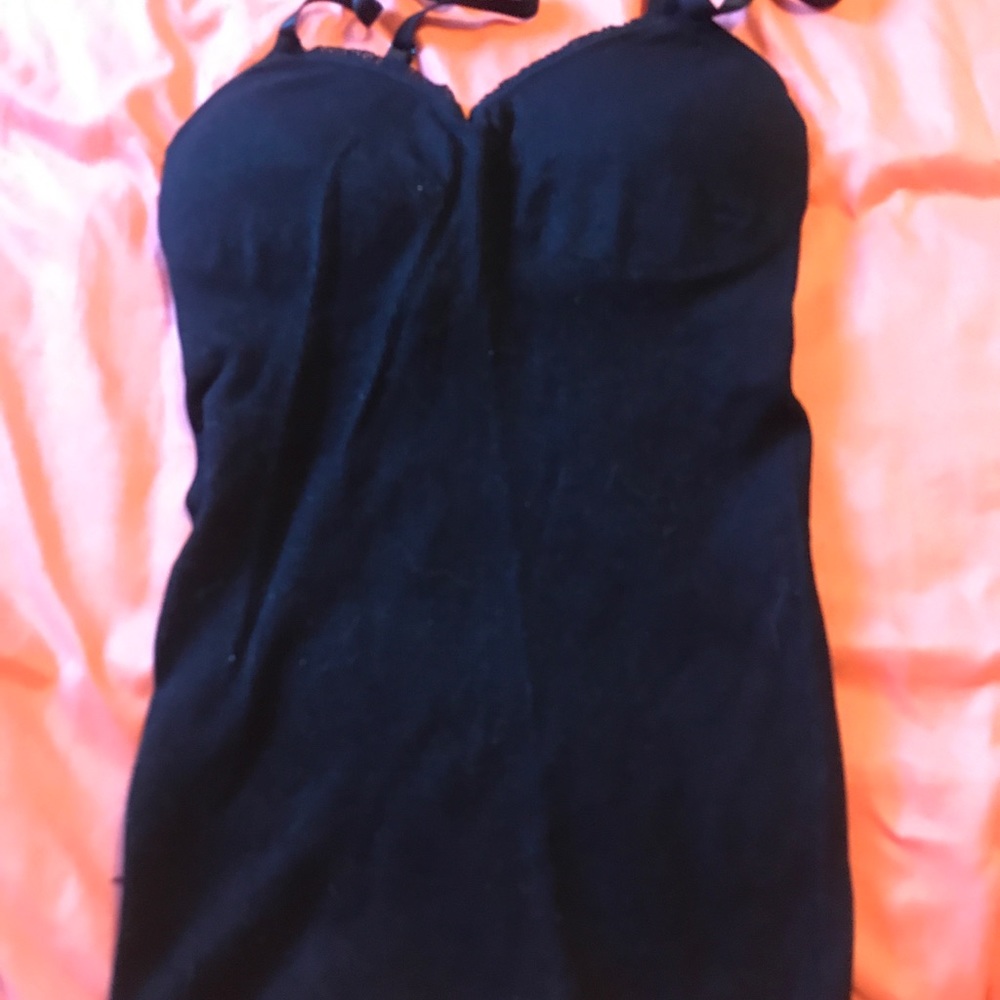 tank top - Picture 2 of 4